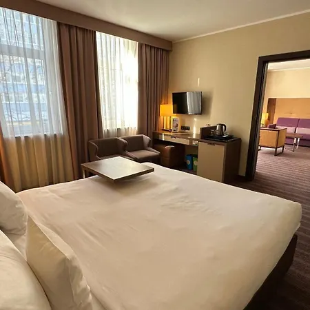Hotel Desilva Premium Poznań Esterno foto