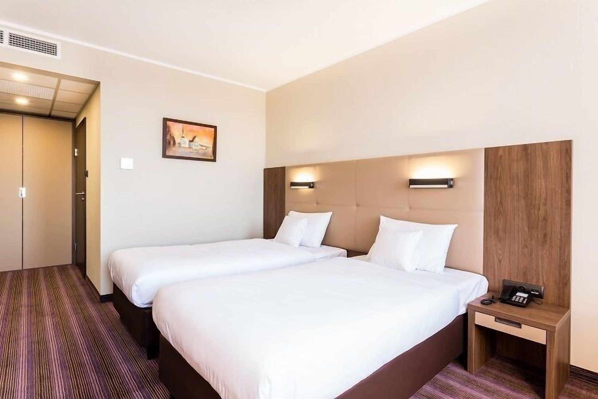 Hotel Desilva Premium